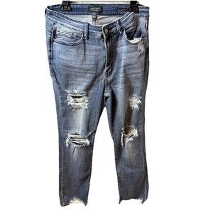 Judy Blue Woman’s Blue Jeans Size 13/31 Straight Fit Distressed Ragged Hem